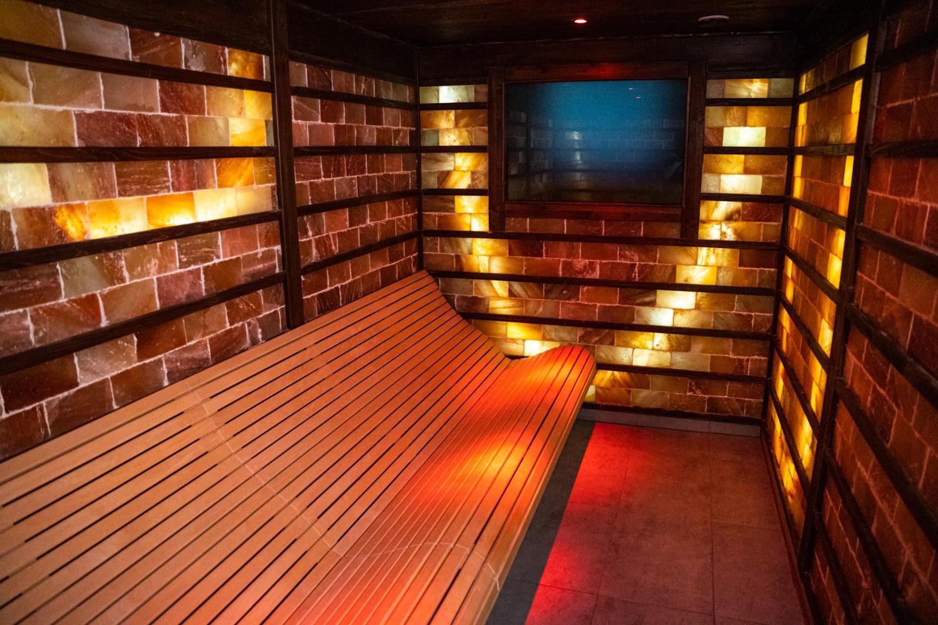 Tiszavirag Szeged Hotell Exteriör bild